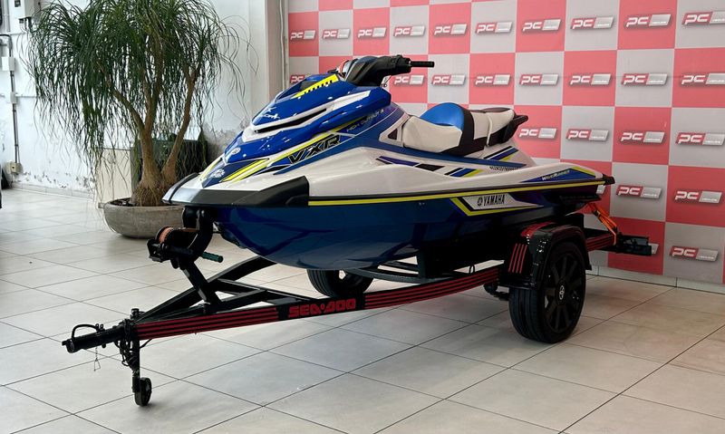 YAMAHA – JET SKI YAMAHA VXR WAVERUNNER 1.8 2018/2018 PC VEÍCULOS SANTA CRUZ DO SUL / Carros no Vale