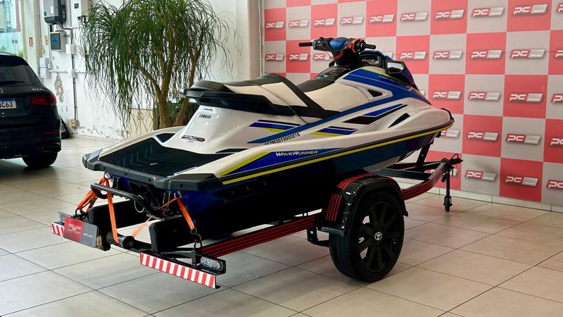 YAMAHA – JET SKI YAMAHA VXR WAVERUNNER 1.8 2018/2018 PC VEÍCULOS SANTA CRUZ DO SUL / Carros no Vale