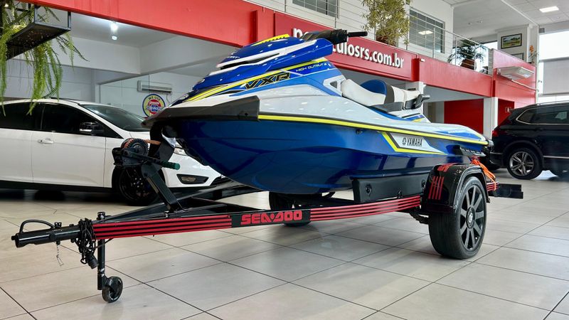 YAMAHA – JET SKI YAMAHA VXR WAVERUNNER 1.8 2018/2018 PC VEÍCULOS SANTA CRUZ DO SUL / Carros no Vale