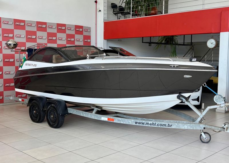 Lancha Infinity 215 2016/2016 PC VEÍCULOS SANTA CRUZ DO SUL / Carros no Vale