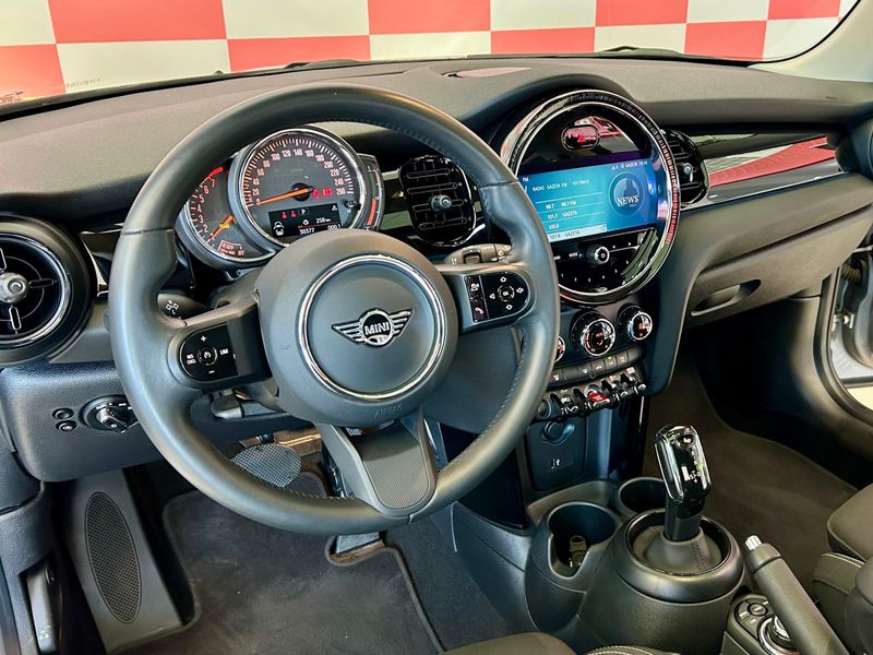 MINI COOPER S 2.0 Turbo 16v 3p 2023/2024 PC VEÍCULOS SANTA CRUZ DO SUL / Carros no Vale MINI COOPER S 2.0 Turbo 16v 3p 2023/2024 PC VEÍCULOS SANTA CRUZ DO SUL / Carros no Vale