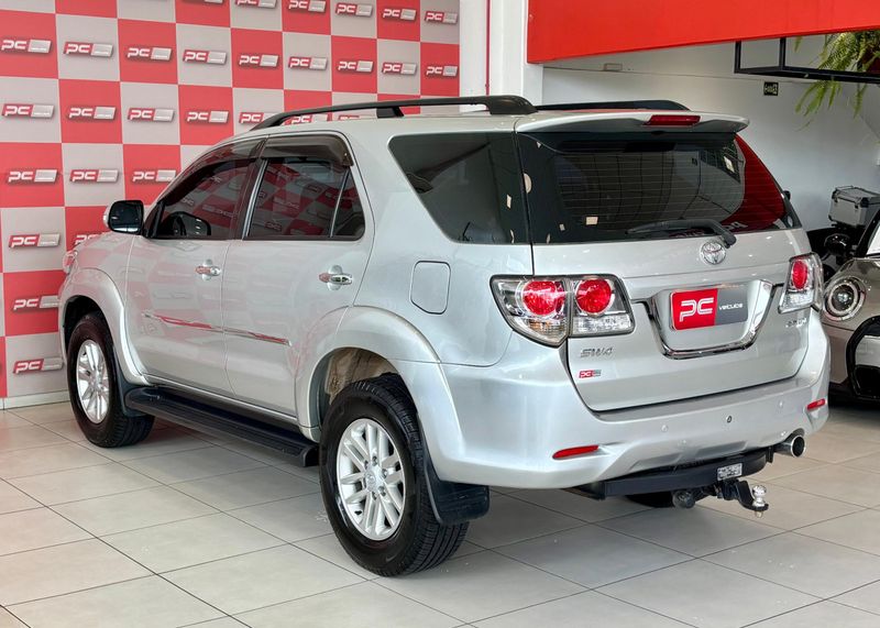 Toyota Hilux SW4 SR 4×2 2.7/ 16V 2012/2012 PC VEÍCULOS SANTA CRUZ DO SUL / Carros no Vale Toyota Hilux SW4 SR 4×2 2.7/ 16V 2012/2012 PC VEÍCULOS SANTA CRUZ DO SUL / Carros no Vale