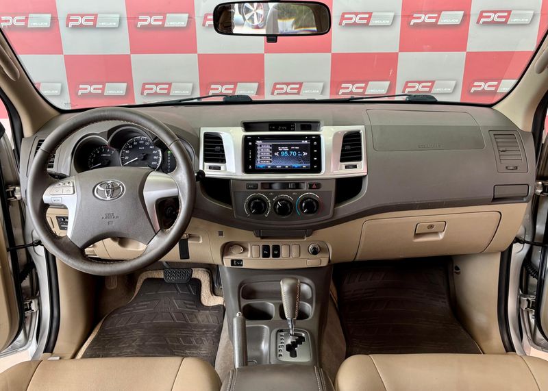 Toyota Hilux SW4 SR 4×2 2.7/ 16V 2012/2012 PC VEÍCULOS SANTA CRUZ DO SUL / Carros no Vale Toyota Hilux SW4 SR 4×2 2.7/ 16V 2012/2012 PC VEÍCULOS SANTA CRUZ DO SUL / Carros no Vale