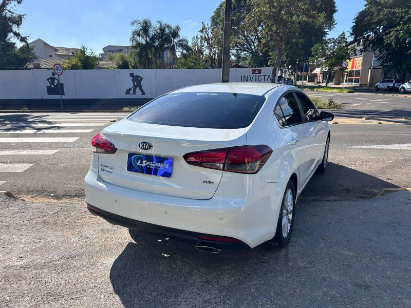 KIA CERATO 1.6 16V FLEX AUT. 2019/2019 LS MULTIMARCAS VENÂNCIO AIRES / Carros no Vale