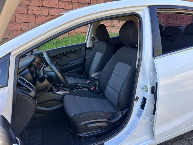KIA CERATO 1.6 16V FLEX AUT. 2019/2019 LS MULTIMARCAS VENÂNCIO AIRES / Carros no Vale