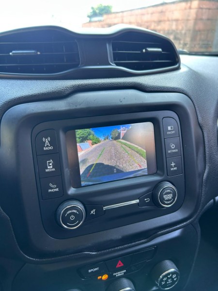 JEEP RENEGADE SPORT 1.8 4X2 16V MEC. 2019/2019 LS MULTIMARCAS VENÂNCIO AIRES / Carros no Vale