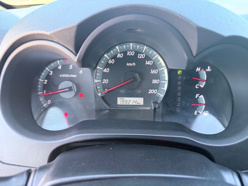 TOYOTA HILUX SW4 3.0 SRV 4X4 7 LUGARES 16V TURBO INTERCOOLER 2014/2014 ELY AUTOMÓVEIS LAJEADO / Carros no Vale