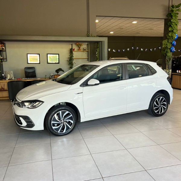 VOLKSWAGEN POLO 1.0 170 TSI HIGHLINE AUTOMÁTICO 2023/2023 JOÃO CARROS MULTIMARCAS GUAPORÉ / Carros no Vale