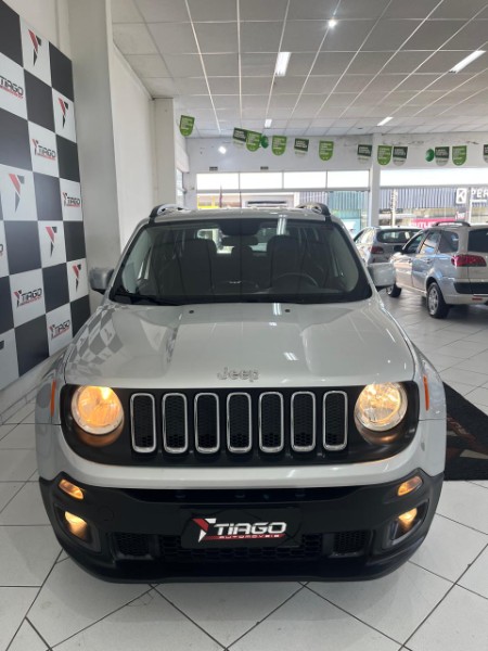 JEEP RENEGADE 1.8 LONGITUDE 2016/2016 TIAGO AUTOMÓVEIS VENÂNCIO AIRES / Carros no Vale