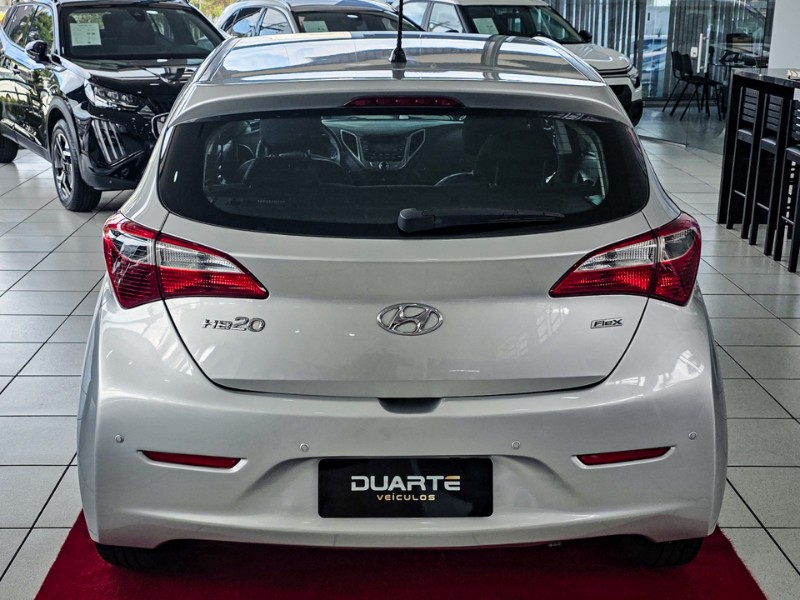 HYUNDAI HB20 1.0 12V FLEX COMFORT MANUAL 2014/2015 DUARTE VEÍCULOS PORTO ALEGRE / Carros no Vale