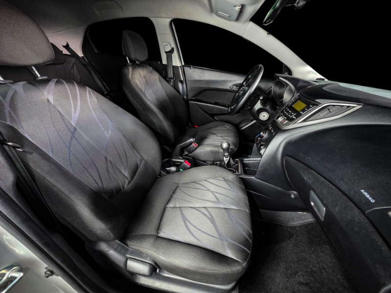 HYUNDAI HB20 1.0 12V FLEX COMFORT MANUAL 2014/2015 DUARTE VEÍCULOS PORTO ALEGRE / Carros no Vale