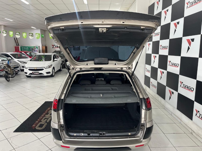 FIAT PALIO WEEKEND ATTRACTIVE 1.4 8V 2014/2014 TIAGO AUTOMÓVEIS VENÂNCIO AIRES / Carros no Vale