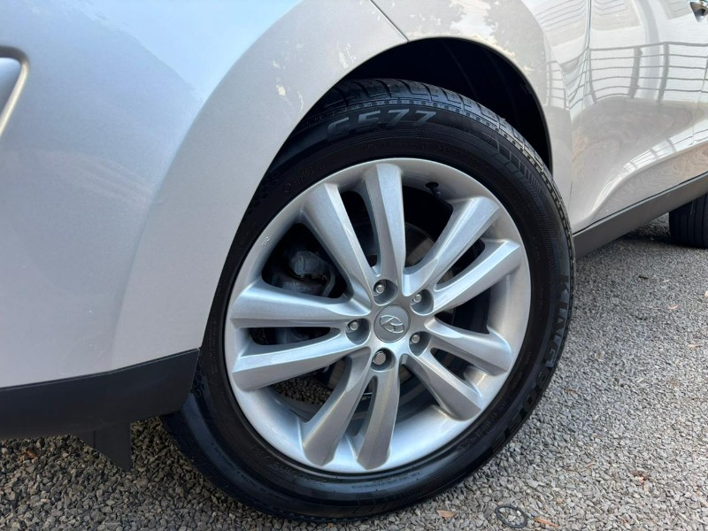 HYUNDAI IX35 /2012 RT 811 VEÍCULOS ARROIO DO MEIO / Carros no Vale