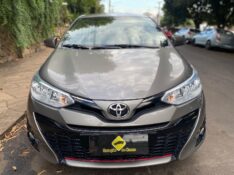 TOYOTA YARIS XS 1.5 2019/2020 ESTAÇÃO DO CARRO ESTRELA / Carros no Vale