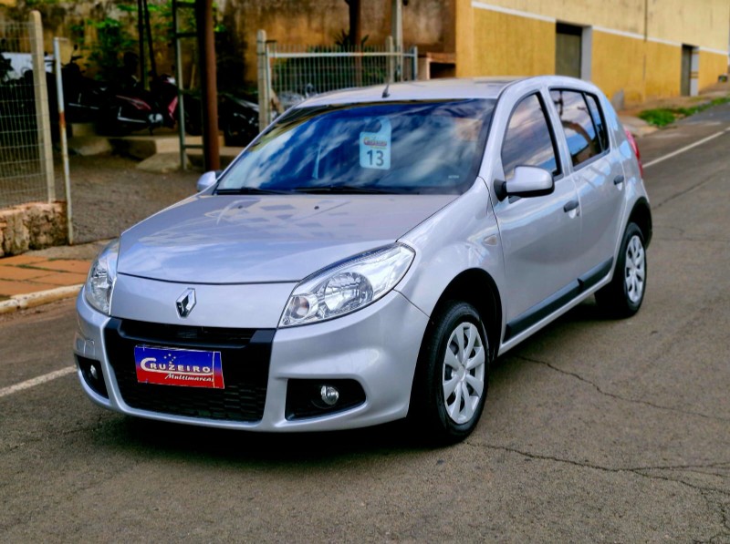 RENAULT SANDERO 1.6 EXPRESSION 2013/2013 CRUZEIRO MULTIMARCAS CRUZEIRO DO SUL / Carros no Vale