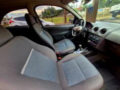 CHEVROLET CELTA LS 1.0 2012/2013 CRUZEIRO MULTIMARCAS CRUZEIRO DO SUL / Carros no Vale