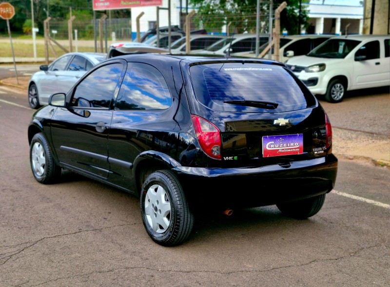 CHEVROLET CELTA LS 1.0 2012/2013 CRUZEIRO MULTIMARCAS CRUZEIRO DO SUL / Carros no Vale