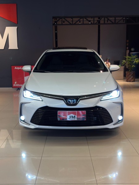 TOYOTA COROLLA 1.8 ALTIS PREMIUM 16V HÍBRIDO 2021/2022 JM AUTOMÓVEIS VENÂNCIO AIRES / Carros no Vale