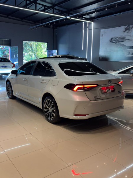 TOYOTA COROLLA 1.8 ALTIS PREMIUM 16V HÍBRIDO 2021/2022 JM AUTOMÓVEIS VENÂNCIO AIRES / Carros no Vale