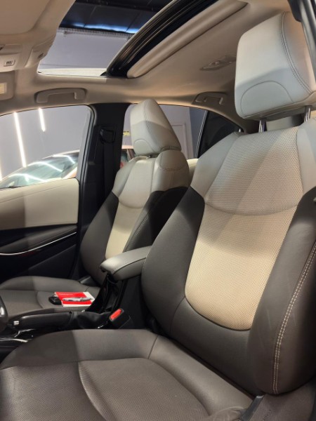 TOYOTA COROLLA 1.8 ALTIS PREMIUM 16V HÍBRIDO 2021/2022 JM AUTOMÓVEIS VENÂNCIO AIRES / Carros no Vale