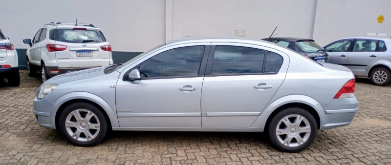 CHEVROLET VECTRA 2.0 ELEGANCE 8V 2006/2006 ALTERNATIVA VEÍCULOS LAJEADO / Carros no Vale