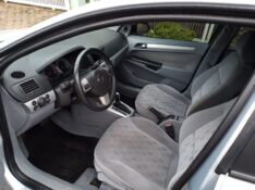 CHEVROLET VECTRA 2.0 ELEGANCE 8V 2006/2006 ALTERNATIVA VEÍCULOS LAJEADO / Carros no Vale