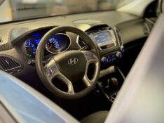 HYUNDAI IX35 2.0 MPFI GLS 16V FLEX 4P AUTOMÁTICO 2014/2015 MALAGGI VEÍCULOS ENCANTADO / Carros no Vale
