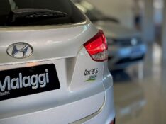 HYUNDAI IX35 2.0 MPFI GLS 16V FLEX 4P AUTOMÁTICO 2014/2015 MALAGGI VEÍCULOS ENCANTADO / Carros no Vale