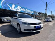 VOLKSWAGEN JETTA COMFORTLINE 2.0 T.FLEX 8V 4P TIPT. 2014/2014 LS MULTIMARCAS VENÂNCIO AIRES / Carros no Vale