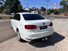 VOLKSWAGEN JETTA COMFORTLINE 2.0 T.FLEX 8V 4P TIPT. 2014/2014 LS MULTIMARCAS VENÂNCIO AIRES / Carros no Vale
