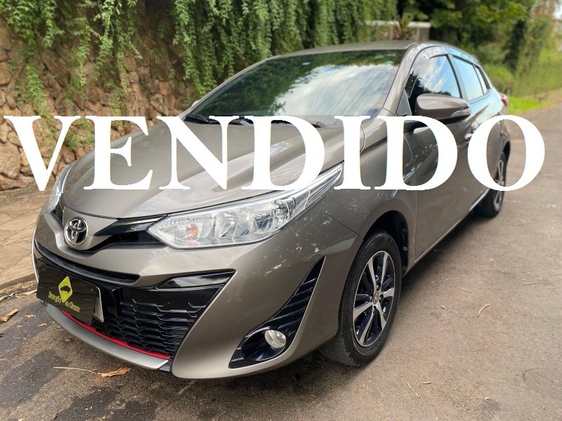 TOYOTA YARIS XS 1.5 2019/2020 ESTAÇÃO DO CARRO ESTRELA / Carros no Vale