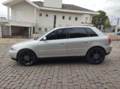 AUDI A3 1.8 20V 2005/2005 COMPLETO VEÍCULOS GUAPORÉ / Carros no Vale