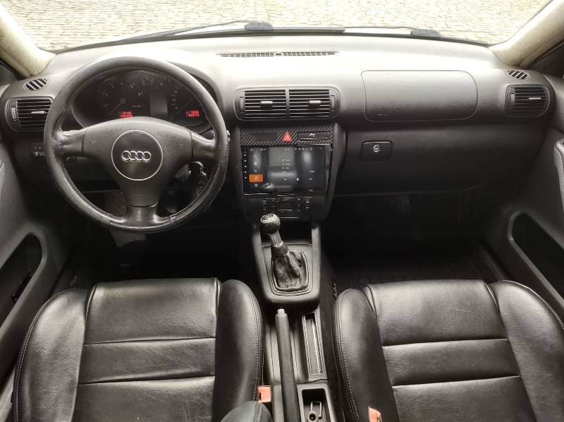 AUDI A3 1.8 20V 2005/2005 COMPLETO VEÍCULOS GUAPORÉ / Carros no Vale
