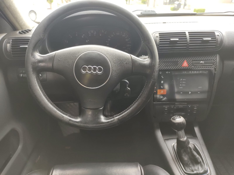 AUDI A3 1.8 20V 2005/2005 COMPLETO VEÍCULOS GUAPORÉ / Carros no Vale