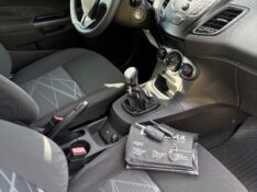 FORD FIESTA 1.5 SE HATCH 16V FLEX 4P MANUAL /2015 NEURI VEÍCULOS LAJEADO / Carros no Vale
