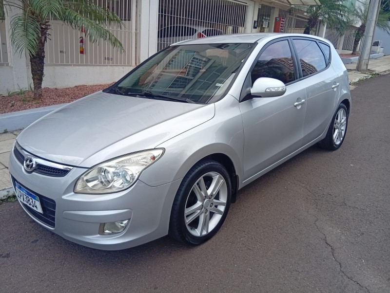 HYUNDAI I30 2.0 2009/2010 ALTERNATIVA VEÍCULOS LAJEADO / Carros no Vale