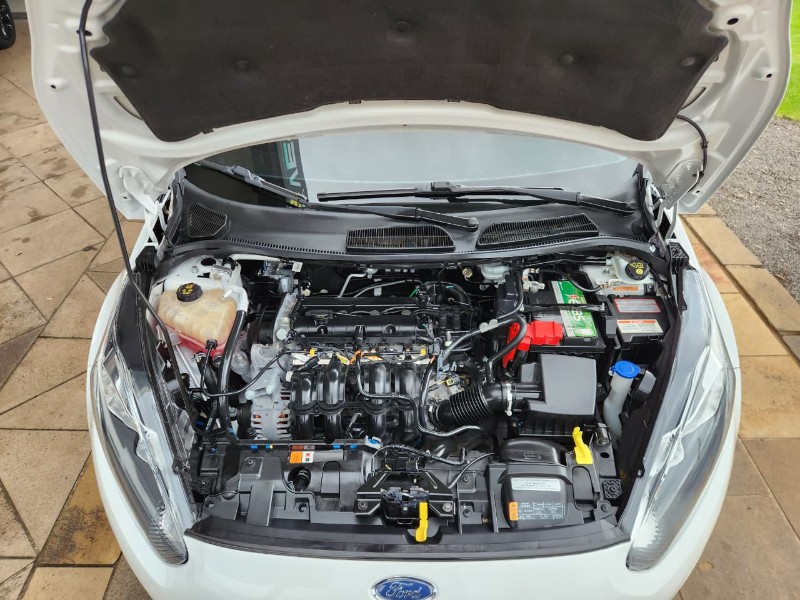 FORD FIESTA SEL 1.6 16V FLEX AUT 5P 2017/2017 TS VEÍCULOS ANTA GORDA / Carros no Vale