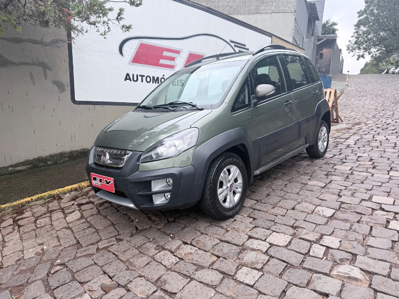 FIAT IDEA 1.8 ADVENTURE LOCKER 8V 2013/2013 ELY AUTOMÓVEIS LAJEADO / Carros no Vale