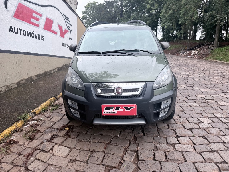 FIAT IDEA 1.8 ADVENTURE LOCKER 8V 2013/2013 ELY AUTOMÓVEIS LAJEADO / Carros no Vale