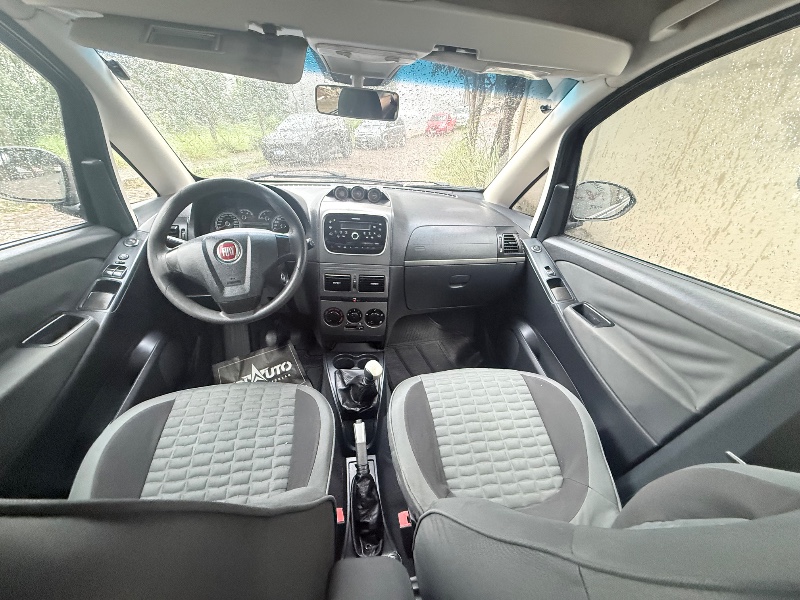 FIAT IDEA 1.8 ADVENTURE LOCKER 8V 2013/2013 ELY AUTOMÓVEIS LAJEADO / Carros no Vale