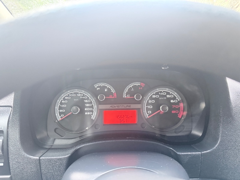 FIAT IDEA 1.8 ADVENTURE LOCKER 8V 2013/2013 ELY AUTOMÓVEIS LAJEADO / Carros no Vale