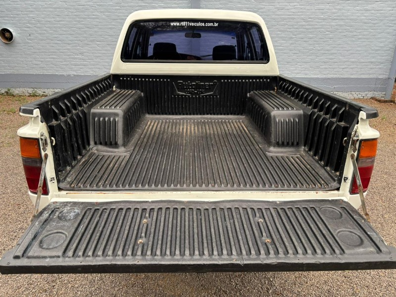 TOYOTA HILUX 2.8 4X4 8V /2001 RT 811 VEÍCULOS ARROIO DO MEIO / Carros no Vale