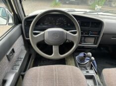 TOYOTA HILUX 2.8 4X4 8V /2001 RT 811 VEÍCULOS ARROIO DO MEIO / Carros no Vale