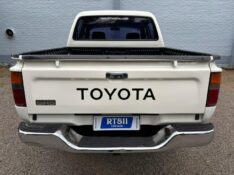 TOYOTA HILUX 2.8 4X4 8V /2001 RT 811 VEÍCULOS ARROIO DO MEIO / Carros no Vale