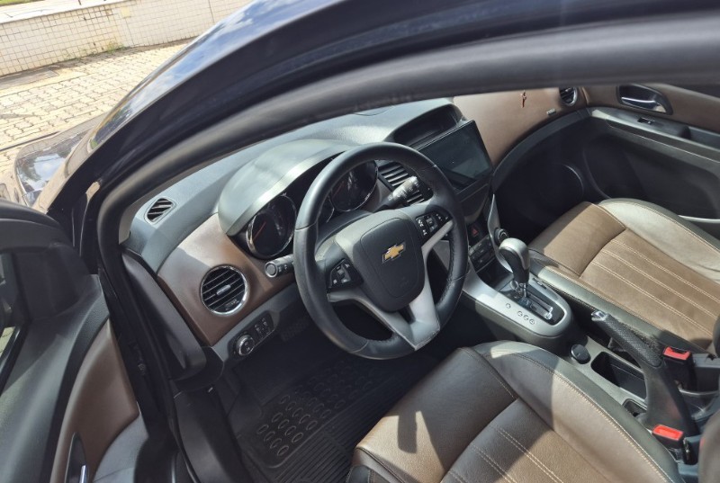 CHEVROLET CRUZE SPORT6 LTZ 1.8 2015/2016 TS VEÍCULOS ANTA GORDA / Carros no Vale