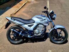 HONDA TWISTER 250 CBX 2003/2003 CRUZEIRO MULTIMARCAS CRUZEIRO DO SUL / Carros no Vale