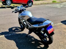 HONDA TWISTER 250 CBX 2003/2003 CRUZEIRO MULTIMARCAS CRUZEIRO DO SUL / Carros no Vale