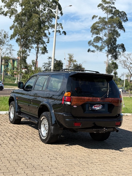 MITSUBISHI PAJERO SPORT HPE 4X4 2.8 TURBO INTERCOOLER 8V /2003 NEURI VEÍCULOS LAJEADO / Carros no Vale