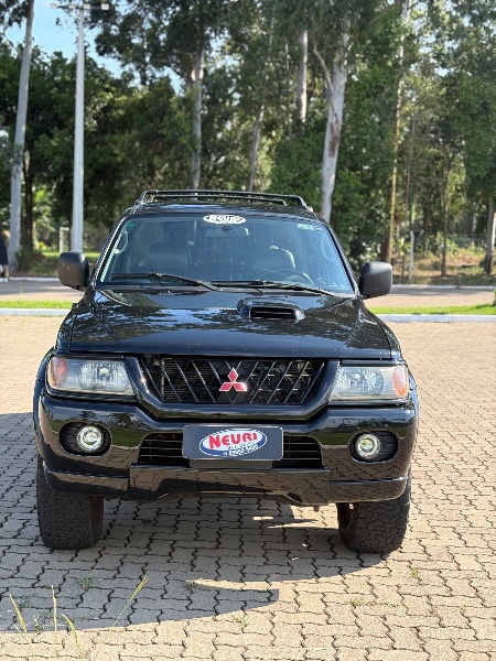 MITSUBISHI PAJERO SPORT HPE 4X4 2.8 TURBO INTERCOOLER 8V /2003 NEURI VEÍCULOS LAJEADO / Carros no Vale