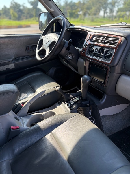 MITSUBISHI PAJERO SPORT HPE 4X4 2.8 TURBO INTERCOOLER 8V /2003 NEURI VEÍCULOS LAJEADO / Carros no Vale